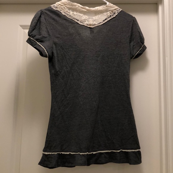 Blouse - Picture 2 of 3